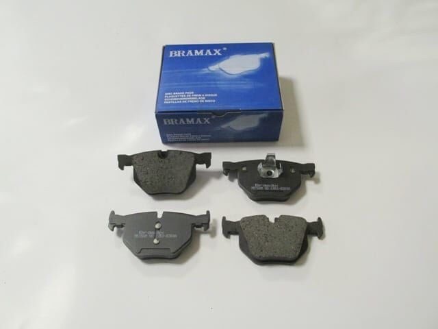 BMW X5- E70- 07/12; ARKA FREN BALATASI (KABLOSUZ)(DİSK)(121.9x58.1x16.3/121.9x59.3x16.3)(BRAMAX)