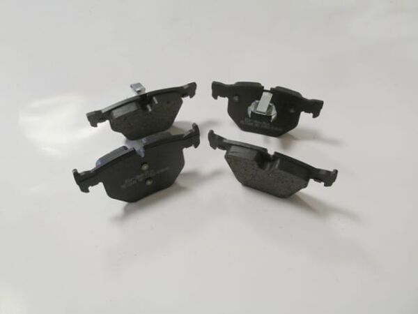 BMW X5- E70- 07/12; ARKA FREN BALATASI (KABLOSUZ)(DİSK)(121.9x58.1x16.3/121.9x59.3x16.3)(BRAMAX)