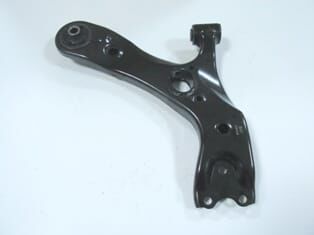 TOYOTA COROLLA- E150- 07/13; ÖN ALT TABLA SAĞ (BURÇLU/ROTİLSİZ) (SALINCAK) (SH)