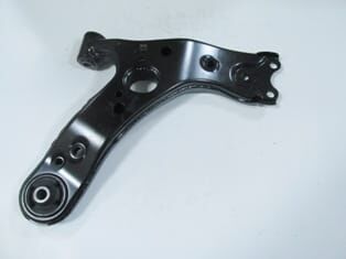 TOYOTA COROLLA- E150- 07/13; ÖN ALT TABLA SOL (BURÇLU/ROTİLSİZ) (SALINCAK) (SH)