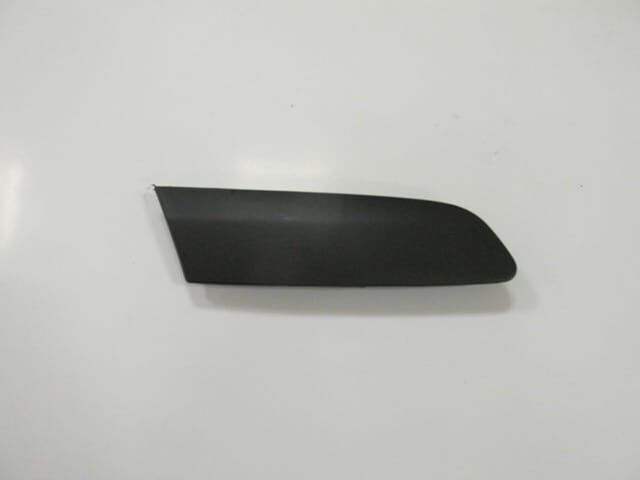 VOLKSWAGEN GOLF- 5- 05/09; ÖN TAMPON BANDI SAĞ SİYAH (GTI/R32) (TW)