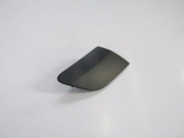 VOLKSWAGEN GOLF- 5- 05/09; ÖN TAMPON BANDI SAĞ SİYAH (FAR YIKAMA KAPAĞI) (GTI/R32) (TW)