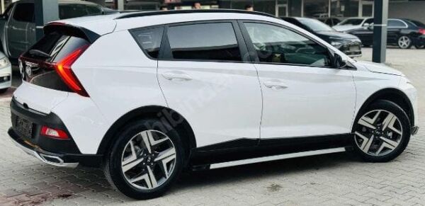 HYUNDAI BAYON- 21/25; ARAÇ BİLGİLERİ VE RESİMLERİ