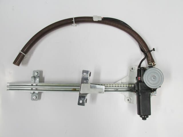 MAZDA 323- SD- 90/95; ÖN CAM KRİKOSU SAĞ ELEKTRİKLİ/MOTORLU (HUSHAN)