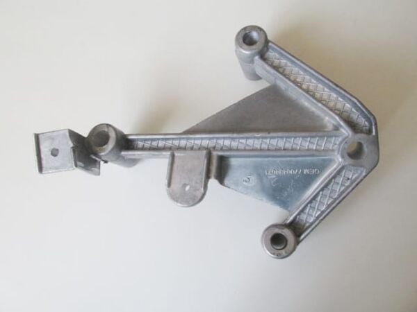 RENAULT KANGOO- 98/03; ŞANZUMAN BAĞLANTI AYAĞI SAĞ 1.4CC BENZİNLİ/1.9CC DİZEL