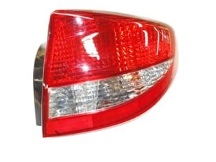 KIA RIO- II- 03/05; STOP LAMBASI SAĞ KIRMIZI/BEYAZ SEDAN (FAMELLA)