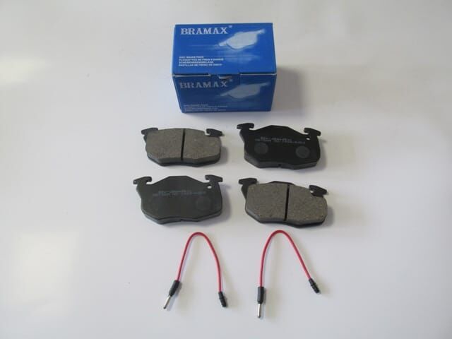 RENAULT R9- BROADWAY- 97/00; ÖN FREN BALATASI (2 KABLOLU)(DİSK) (105X54,1X18) (BRAMAX)