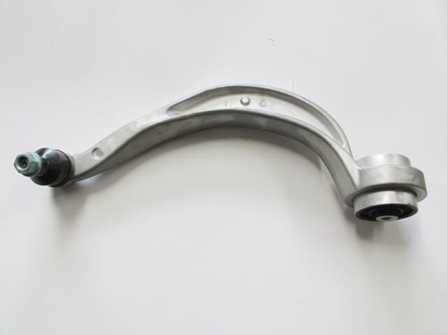 AUDI A6- 12/18; ÖN ALT TABLA SAĞ EĞRİ TİP (SALINCAK) ALÜMİNYUM (SH)