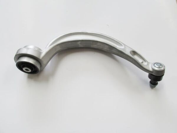 AUDI A6- 12/18; ÖN ALT TABLA SAĞ EĞRİ TİP (SALINCAK) ALÜMİNYUM (SH)