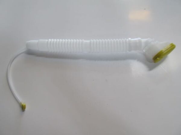 RENAULT MEGANE- 2- 03/09; ÖN CAM SU BİDONU/DEPOSU DOLUM BORUSU KAPAKLI