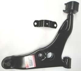 MITSUBISHI CARISMA- 00/04; ÖN ALT TABLA SAĞ (BURÇLU/ROTİLLİ/TAKOZLU)(SALINCAK) (SH)