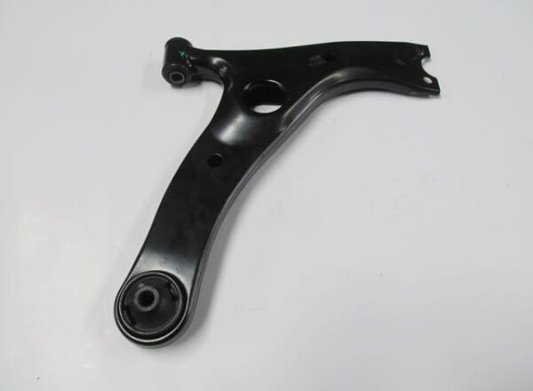 TOYOTA RAV4- 01/04; ÖN ALT TABLA SAĞ ROTİLSİZ (SALINCAK) (SH)