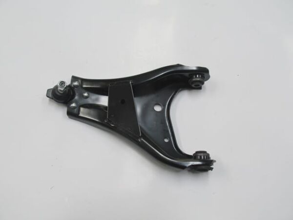 DACIA DUSTER- 10/17; ÖN ALT TABLA SOL ROTİLLİ/BURÇLU (SALINCAK) (SH)