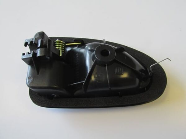 RENAULT MEGANE- 1- 98/99; ARKA KAPI İÇ AÇMA KOLU SAĞ ELCEĞİ SİYAH