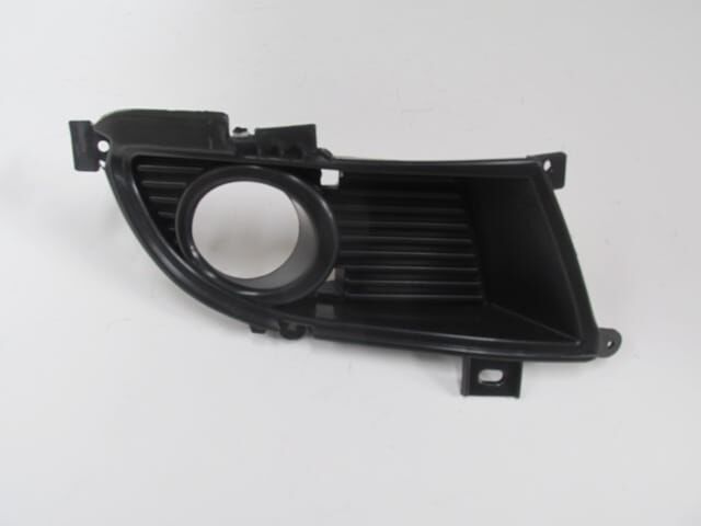 MITSUBISHI LANCER- 04/06; SİS LAMBA KAPAĞI SAĞ SİS DELİKLİ SİYAH (FPI)