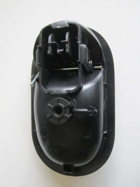 RENAULT KANGOO- 3- 08/13; ÖN KAPI İÇ AÇMA KOLU SOL SİYAH (ELCEĞİ SİYAH)