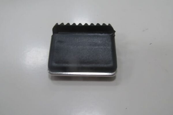 MERCEDES E CLASS- W210- 00/02; HAVALANDIRMA IZGARASI YÖN DÜĞMESİ