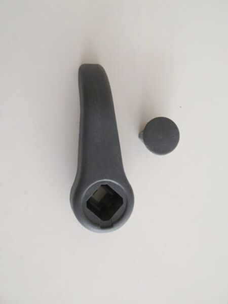 RENAULT CLIO- 2- HB- 98/01; KOLTUK AYAR KOLU SAĞ/SOL AYNI (ADET)