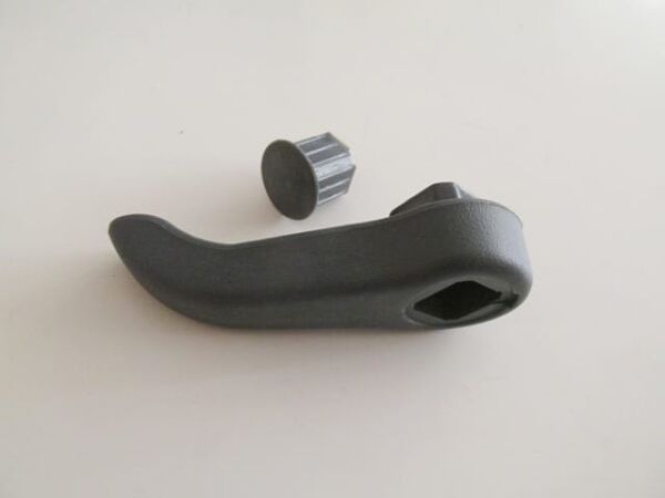 RENAULT CLIO- 2- HB- 98/01; KOLTUK AYAR KOLU SAĞ/SOL AYNI (ADET)