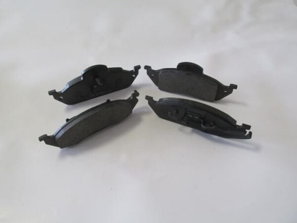 MERCEDES ML CLASS- W163- 98/05; ÖN FREN BALATASI (KABLOSUZ)(188X77X16,6/18 8X59X15.6)(BRAMAX)