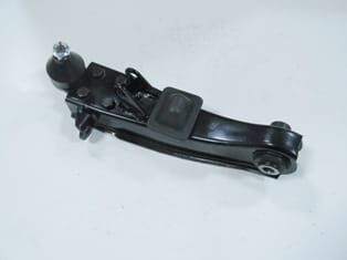 HYUNDAI STAREX- MİNİBÜS- 98/08; ÖN ALT TABLA SAĞ (BURÇLU/ROTİLLİ) (SALINCAK) (SH)