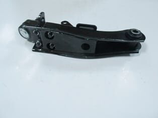 HYUNDAI STAREX- MİNİBÜS- 98/08; ÖN ALT TABLA SAĞ (BURÇLU/ROTİLLİ) (SALINCAK) (SH)