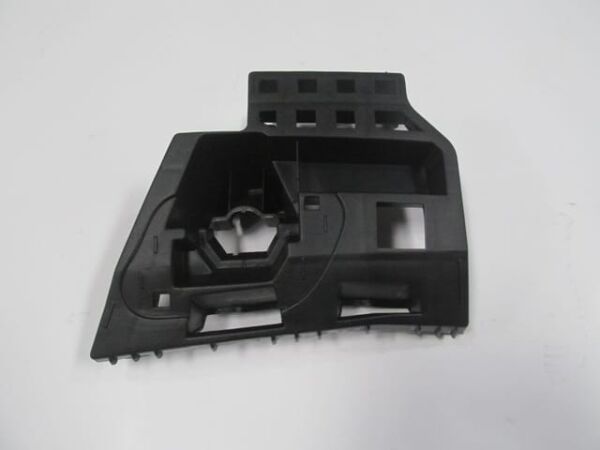 SKODA OCTAVIA- 13/17; ÖN TAMPON BRAKETİ SOL (PLASTİK)(TW)