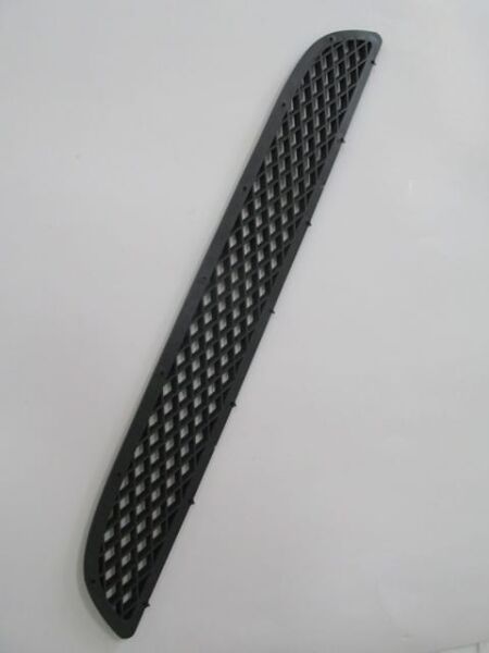 PEUGEOT BOXER- 07/13; ÖN TAMPON PANJURU ALT SİYAH PLASTİK (İTALYA)