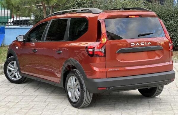 DACIA JOGGER- 22/25; ARAÇ BİLGİLERİ VE RESİMLERİ