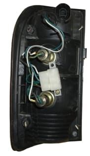 TOYOTA HILUX- PICK UP LN145- 02/05; STOP LAMBASI SAĞ BEYAZ/SARI/KIRMIZI (KOTO)