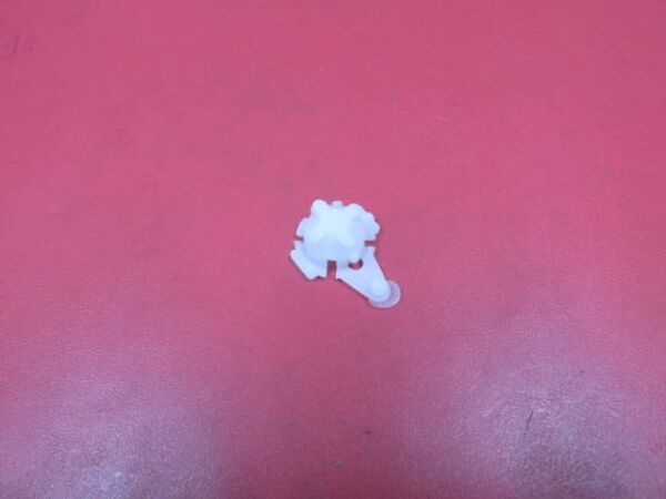 UNIVERSAL UNIVERSAL-; SİLGİ MANEVRA KOL AŞIĞI 10MM ÜÇGEN TİP TÜM ARAÇLAR İÇİN