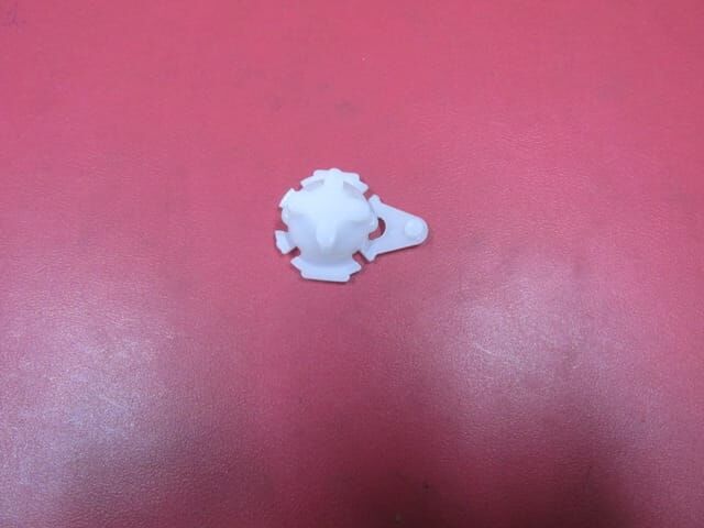 UNIVERSAL UNIVERSAL-; SİLGİ MANEVRA KOL AŞIĞI 12MM ÜÇGEN TİP TÜM ARAÇLAR İÇİN