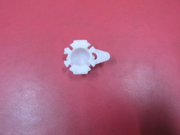 UNIVERSAL UNIVERSAL-; SİLGİ MANEVRA KOL AŞIĞI 12MM ÜÇGEN TİP TÜM ARAÇLAR İÇİN