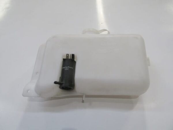 UNIVERSAL UNIVERSAL-; ÖN CAM SU BİDONU/DEPOSU MOTORLU (PICK-UP ARAÇLARA UYUMLU)