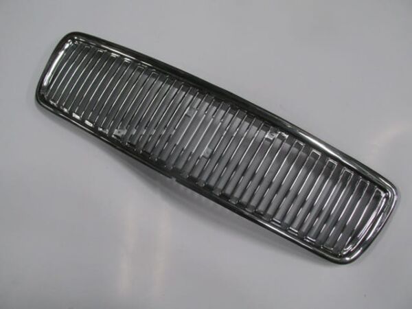 VOLVO S70- 97/00; ÖN PANJUR NİKELAJLI (TYG)