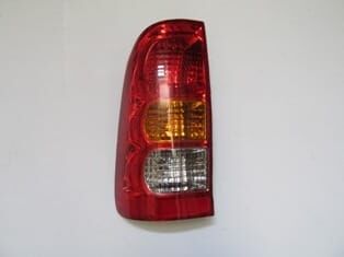 TOYOTA HILUX- PICK UP VIGO- 05/11; STOP LAMBASI SOL KIRMIZI/SARI/BEYAZ (DUYLU) (CASP)(E MARKLI)