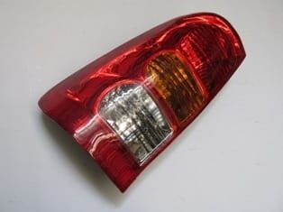 TOYOTA HILUX- PICK UP VIGO- 05/11; STOP LAMBASI SOL KIRMIZI/SARI/BEYAZ (DUYLU) (CASP)(E MARKLI)