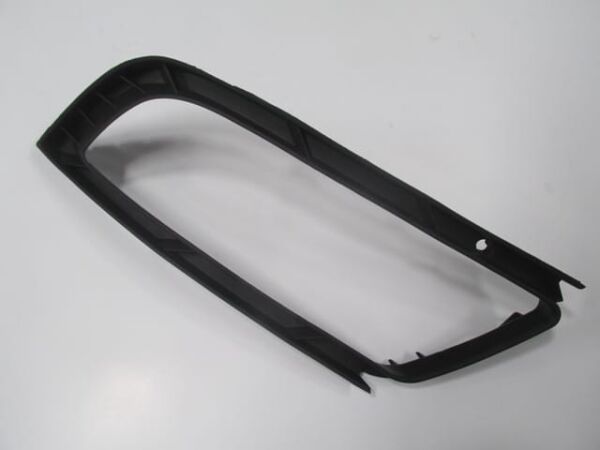 SKODA SUPERB- 13/15; SİS LAMBA ÇERÇEVESİ SAĞ (TW-Y)