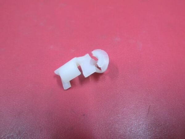 UNIVERSAL UNIVERSAL-; BAGAJ KAPAĞI KİLİT KLİPSİ A TİPİ TÜM ARAÇLAR İÇİN