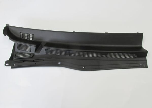 TOYOTA HILUX- PICK UP VIGO- 05/11; ÖN CAM IZGARASI SAĞ (SİLGİ PANELİ) (BFN)