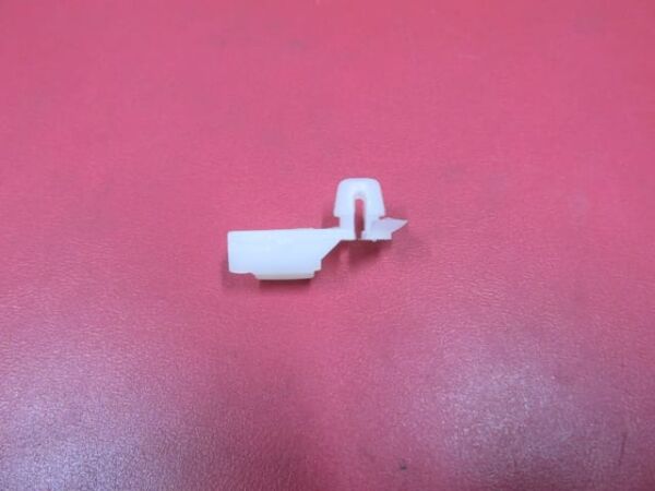 UNIVERSAL UNIVERSAL-; BAGAJ KAPAĞI KİLİT KLİPSİ B TİPİ TÜM ARAÇLAR İÇİN