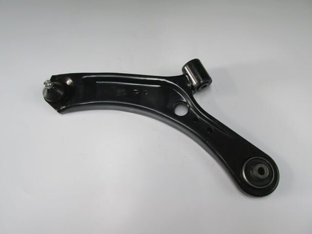 SUZUKI SX4- 07/13; ÖN ALT TABLA SOL ROTİLLİ/BURÇLU (SALINCAK) (SH)