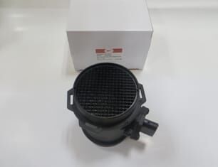 BMW 5 SERI- E39- 96/00; HAVA AKIŞ SENSÖRÜ (DEBİMETRE) 5 FİŞLİ (540İ) (SH)