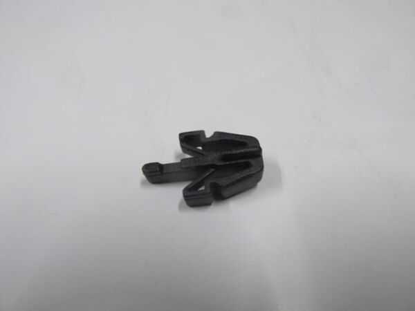 UNIVERSAL UNIVERSAL-; ÖN PANJUR KLİPSİ E TİPİ TÜM ARAÇLAR İÇİN