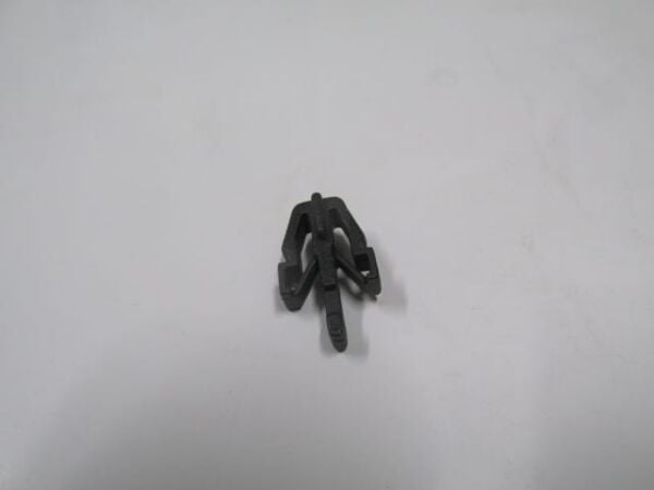 UNIVERSAL UNIVERSAL-; ÖN PANJUR KLİPSİ E TİPİ TÜM ARAÇLAR İÇİN