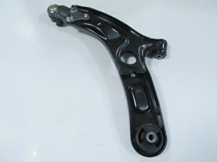 HYUNDAI I30- 12/16; ÖN ALT TABLA SAĞ (BURÇLU/ROTİLLİ) (SALINCAK) (SH)