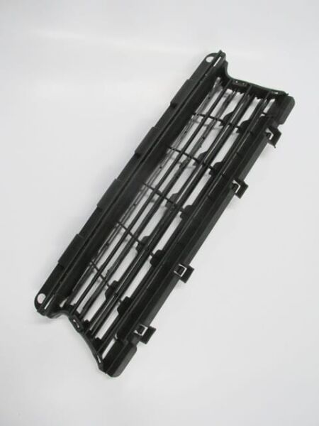 PEUGEOT 308- 15/17; ÖN TAMPON PANJURU ORTA (ACTIVE MODEL) SİYAH