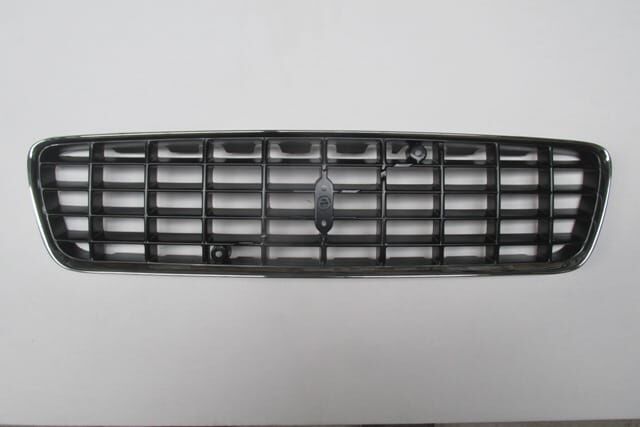 VOLVO S60- 00/04; ÖN PANJUR NİKELAJLI (TYG)