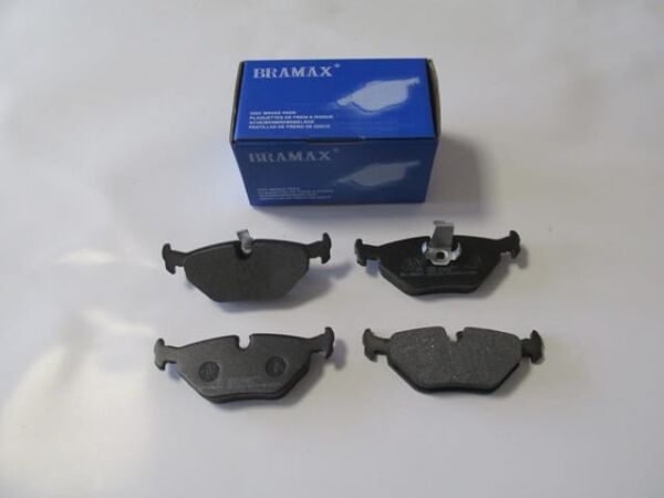 BMW 5 SERI- E39- 96/00; ARKA FREN BALATASI (KABLOSUZ)(DİSK) (121,9X45X16,5/123,1X45X16,5)(BRAMAX