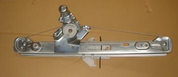 FORD FOCUS- SD/HB- 98/05; ARKA CAM KRİKOSU SAĞ ELEKTRİKLİ/MOTORSUZ (4/5KAPI) (TW)